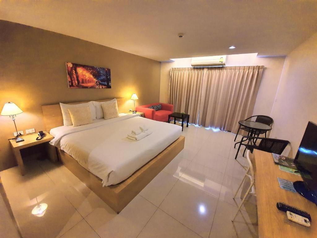 T5 Suites Паттайя Экстерьер фото