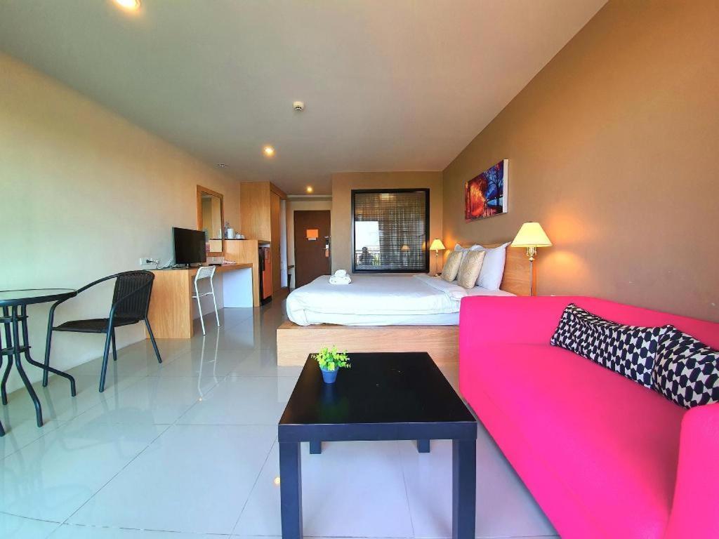 T5 Suites Паттайя Экстерьер фото