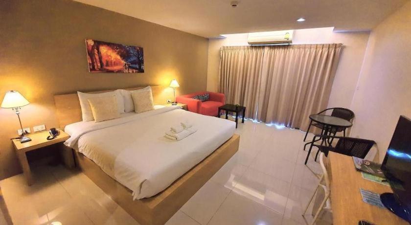 T5 Suites Паттайя Экстерьер фото